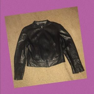 💥FLASH SALE 💥W. Was $60 Guess Leather Jacket